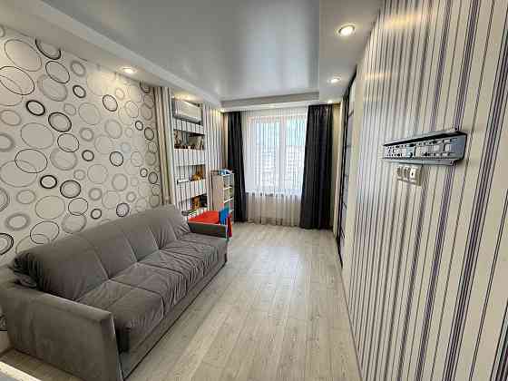 Сдаётся двухкомнатная квартира Калининский р-н Проспект Ильича 19а. Вода+накопитель = постоянно Донецк