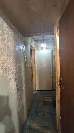 Продам 2к кв. Комарова Луганск