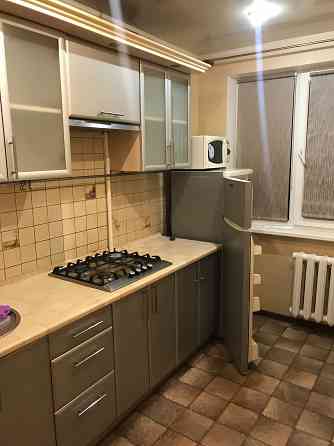 Сдам 1ком Текстильщик сш92 с ремонтом 2/9 с мебелью и техникой вода холодная и горячая Донецк