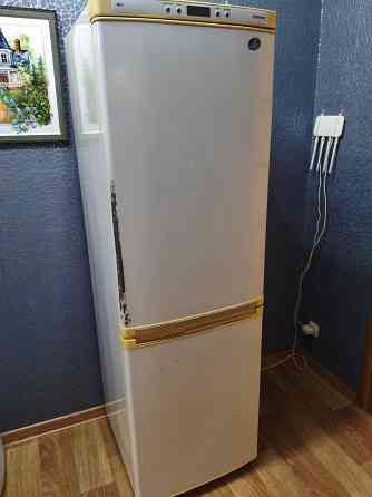 продается холодильник Samsung б/у Донецк