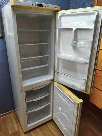 продается холодильник Samsung б/у Донецк