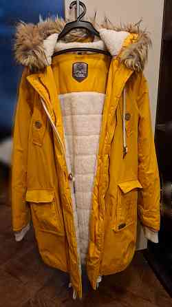 Зимняя куртка с утиплением, почти новая, возможен торг Донецк