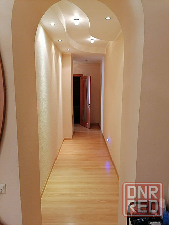 Крупногабаритная 3к кв. с ремонтом в центре!!! Донецк - изображение 3