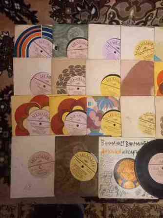 Пластинки ссср маленькие,много,в идеальном сост,твёрдые и мягкие Донецк