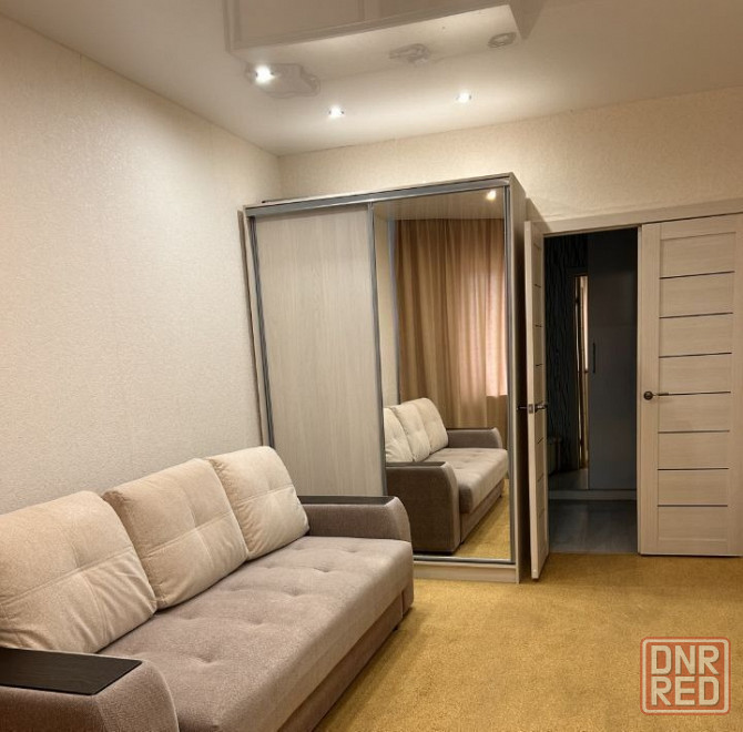 Ворошиловский район, крытый рынок. Донецк - изображение 1