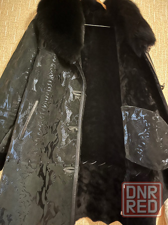 Продам дубленку натуральную в отличном состоянии, размер 50, черная Донецк - изображение 2