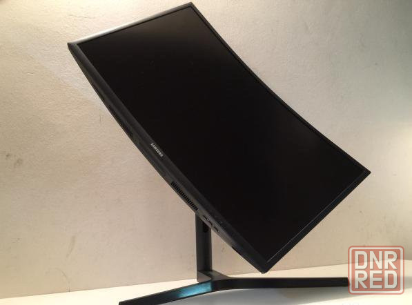Игровой монитор Samsung C27FG73FQI, 144Гц, изогнутый, QLED Донецк - изображение 3