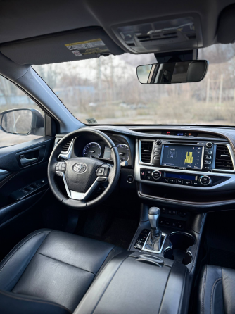 Продам Toyota highlander Донецк