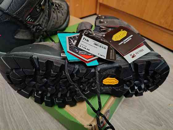 Новые непромокаемые ботинки. Размер 41 Макеевка