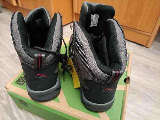 Новые непромокаемые ботинки. Размер 41 Макеевка