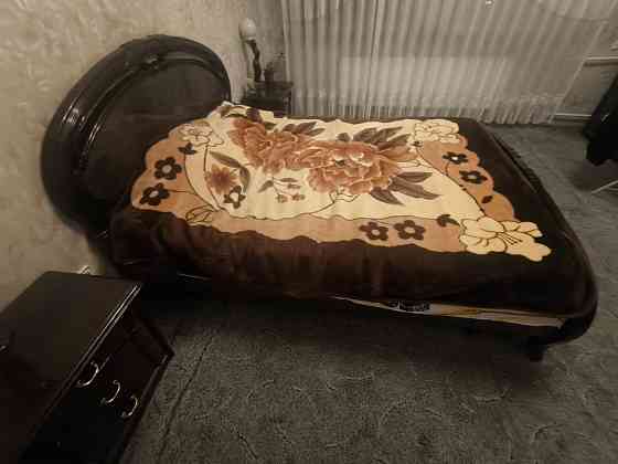 Продам двуспальную кровать Макеевка