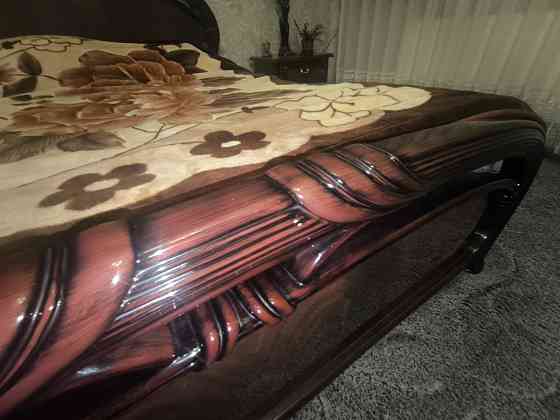 Продам двуспальную кровать Макеевка