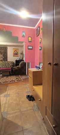 Продам 2 ком. кв-ру пл. Бакинских комиссаров Донецк