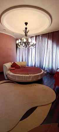 Сдам двухуровневую 3-х комн 200 м². Своя терраса. Три санузла. Гардероб. +Паркинг! Вода всегда-1000л Донецк