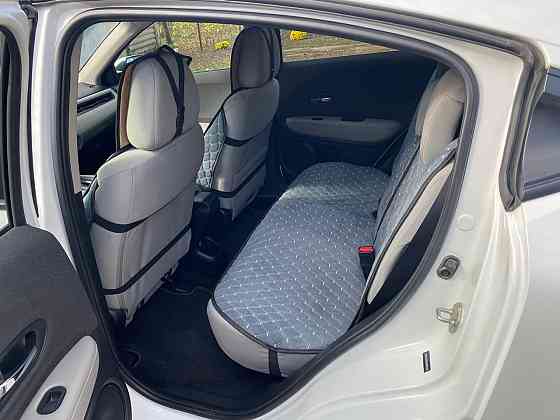 Хонда HRV 2020 цвет кузова белый жемчуг бензин 1,8 полный привод 4 х4 Донецк