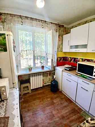 Продаётся 1 комнатная квартира гостиного типа в Ильичевском районе по пр.Металлургов. Мариуполь