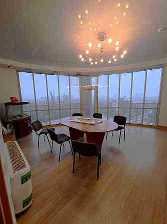 Продам коммерческое помещение в центре г.Донецка пр.Богдана Хмельницкого 40 Донецк