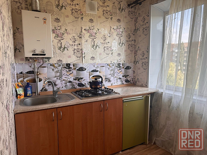 без залога сдам 1 ком.кв Буденновский район, ост школа, 230 стрелковой дивизии Донецк - изображение 1