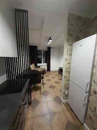 Сдам отличную квартиру Калининский р-н, бул. Шевченко, Торговый институт Донецк