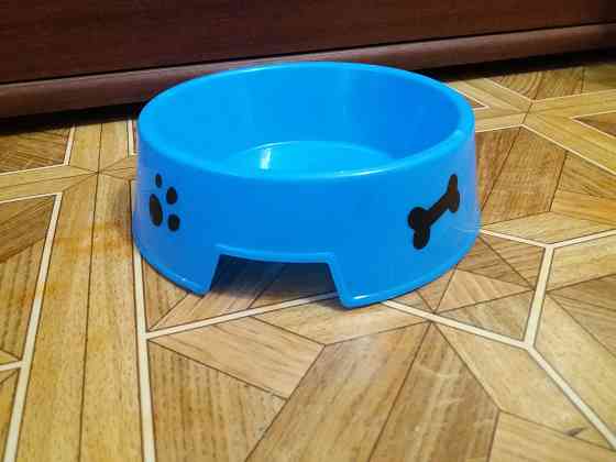 Продам миску для еды для собаки Донецк