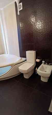 Продам 4-х комнатную 200 м² в Новострое. Два уровня. Три санузла. Ремонт. Терраса. Паркинг. Донецк