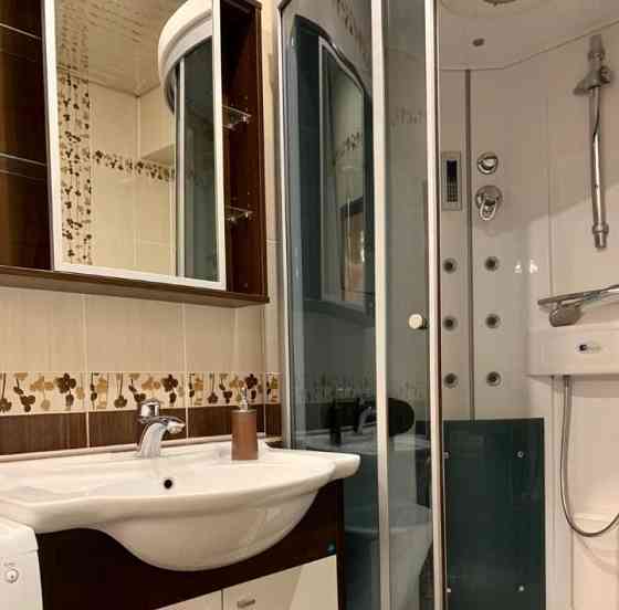 Сдам в аренду уютную двухкомнатную квартиру в сердце Донецка, пересечение улица Челюскинцев и бульва Донецк