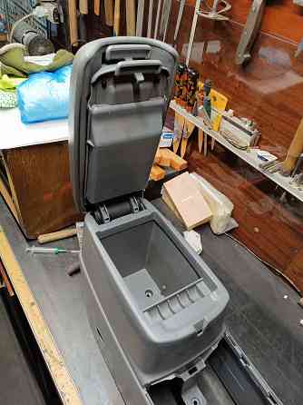 Подлокотник Мазда 6 Макеевка