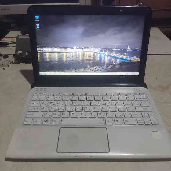 Стильный Sony VAIO с SSD и батареей Донецк