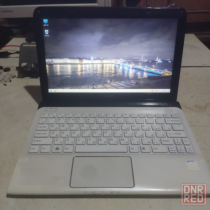 Стильный Sony VAIO с SSD и батареей Донецк - изображение 1
