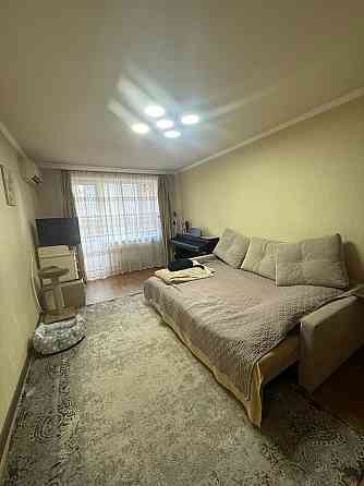 Продам 2-х комнатную квартиру в центре Гвардейки Макеевка