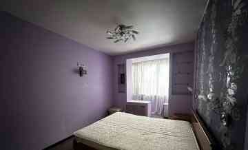 Сдаю двушку в Буденовском районе на 3 этаже девятиэтажки с площадью 54.1м Донецк