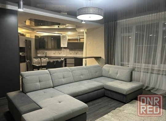 Сдам шикарную двухкомнатную квартиру в Ворошиловском районе Донецк - изображение 1