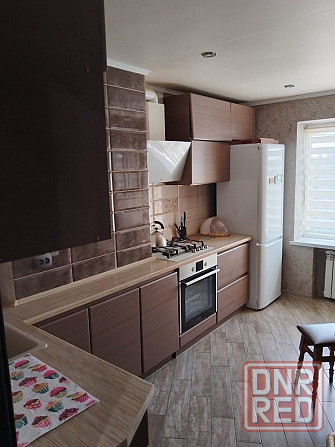 3комнатная 70м2 мн Зелёный мебель и техника Макеевка - изображение 1