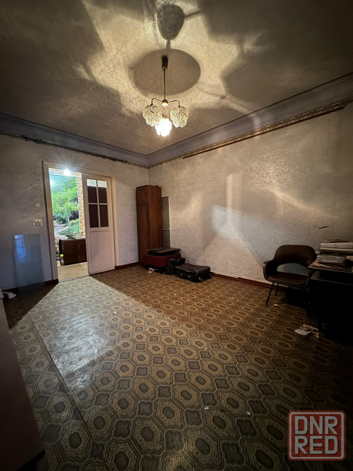 Продажа 2-комнатной квартиры 2/5, в самом центре Макеевки, ул. Московская Макеевка - изображение 1