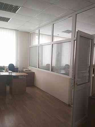 Сдам Офис 350 м2 (есть возможность увеличения площади на 50 м²) Калининский р-н ориентир Мединститут Донецк