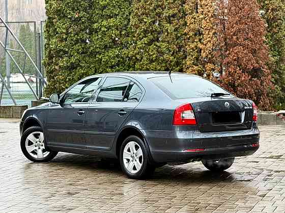 Шикарная Skoda Octavia 1.8 AT Донецк