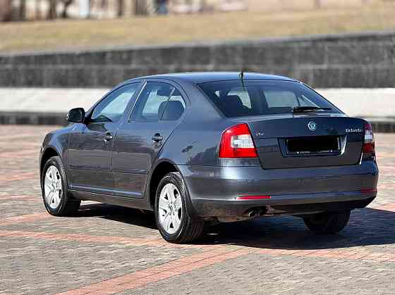 Шикарная Skoda Octavia 1.8 AT Донецк