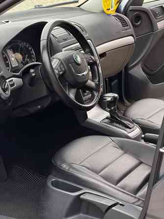 Шикарная Skoda Octavia 1.8 AT Донецк