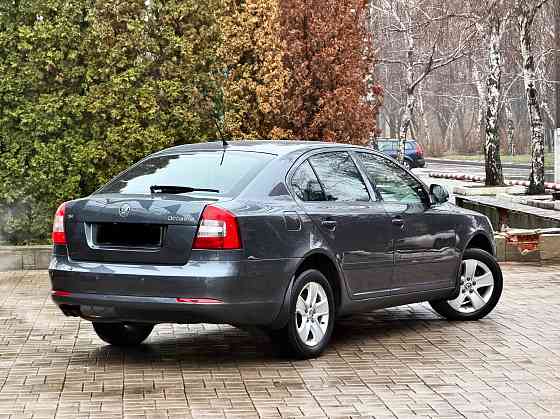 Шикарная Skoda Octavia 1.8 AT Донецк