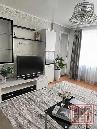 Продаётся уютная 2-комнатная квартира с дизайнерским ремонтом в самом центре города, пр. Дзержинског Донецк - изображение 1