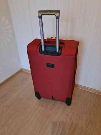 Продам новый чемодан Донецк