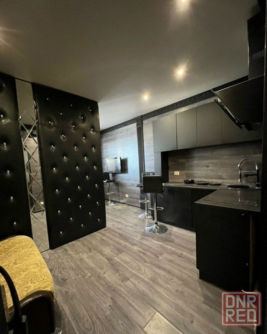 Сдаю студию 27.0 м² этаж 8/14 город Донецк, Калининский район, проспект Ильича. Донецк - изображение 1
