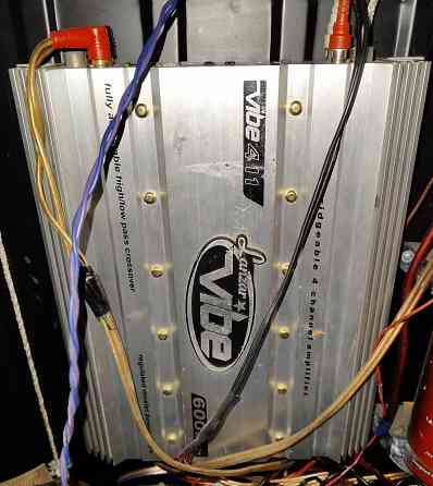 Сабик и усилитель в авто Макеевка