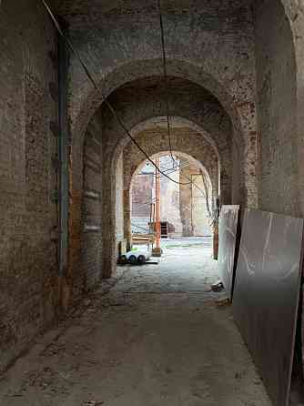 Продаётся коммерческое помещение 302,5 кв.м. Мариуполь