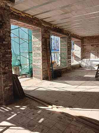 Продаётся коммерческое помещение 302,5 кв.м. Мариуполь