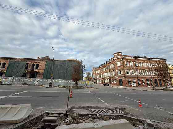 Продаётся коммерческое помещение 302,5 кв.м. Мариуполь