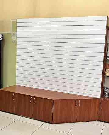 Витрины и шкафы для магазина Макеевка