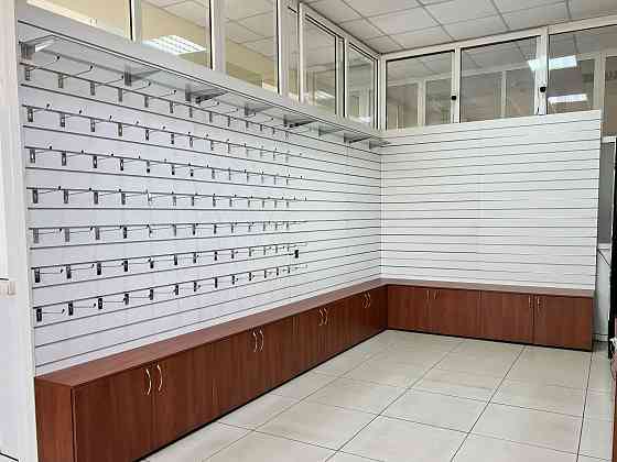 Витрины и шкафы для магазина Макеевка