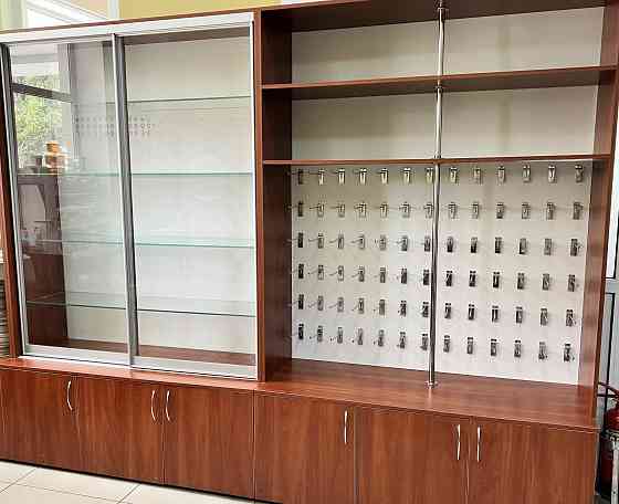 Витрины и шкафы для магазина Макеевка