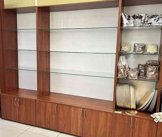 Витрины и шкафы для магазина Макеевка